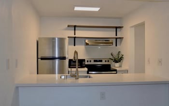 Building Photo - Great condo unit in a gated community.