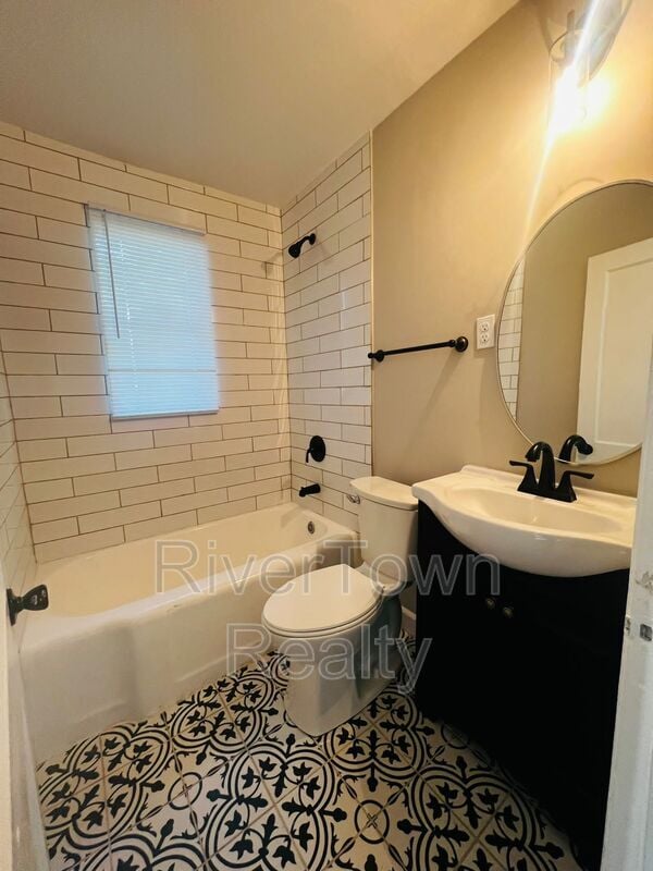 Building Photo - 3171 Princeton Ave