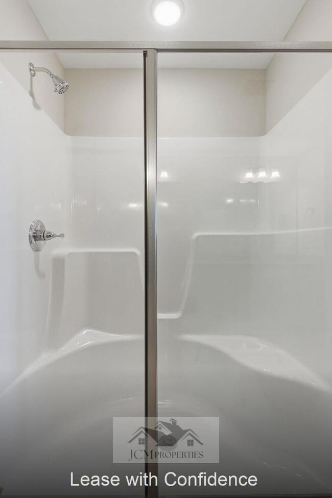 Building Photo - 117 Lambert Fld