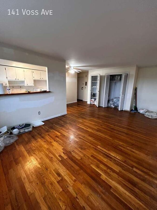 Building Photo - 141 Voss Ave