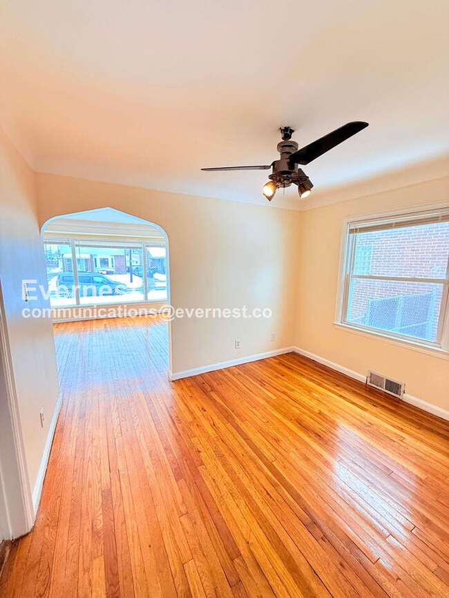 Building Photo - 8034 Hartwell St