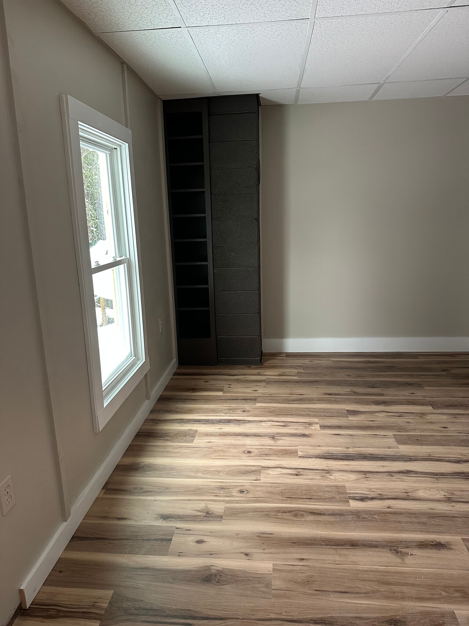 Building Photo - 415 S James St