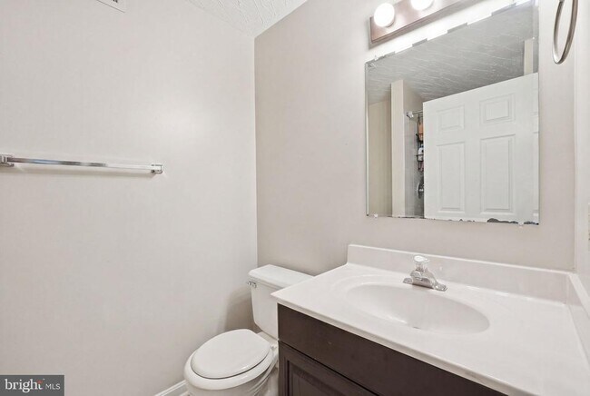 Building Photo - 12109 Wedgeway Ct