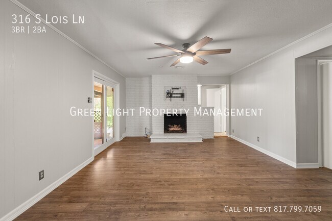 Building Photo - 316 S Lois Ln