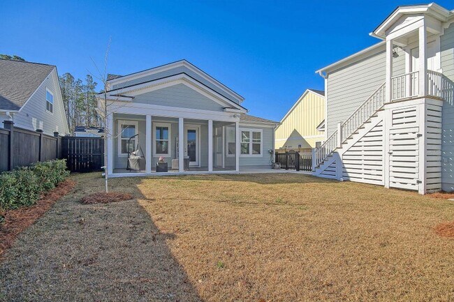 Building Photo - Refined Living in Midtown Nexton