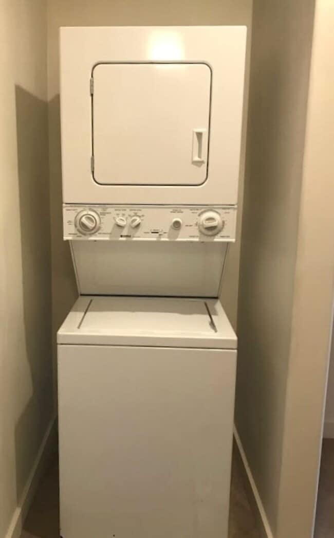 Building Photo - 1012 Marquez Pl