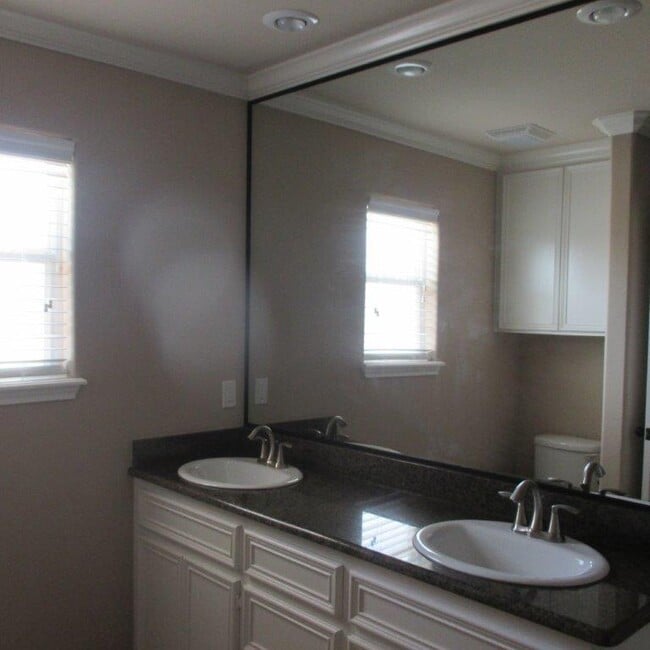 Building Photo - 14234 Bay Bean Dr