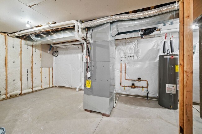 Building Photo - Brand New Townhome - Incredible Space