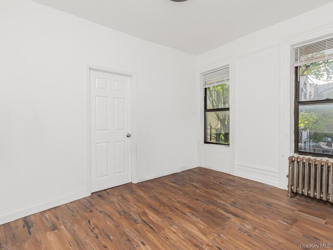 Building Photo - 30 Macombs Pl