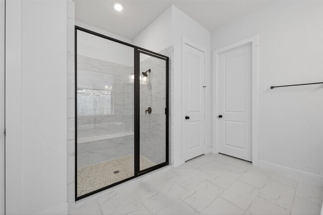 Building Photo - 9722 Dani Lake Dr