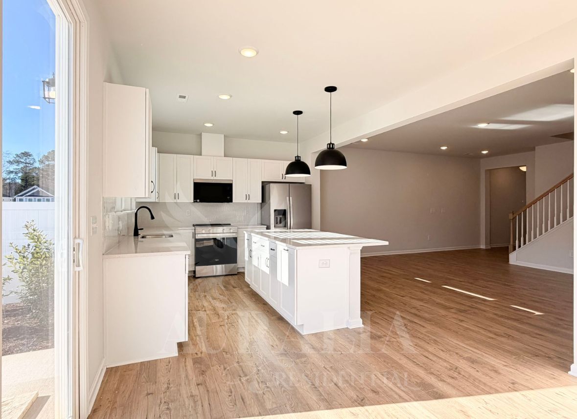 Building Photo - 111 Lennei Ln