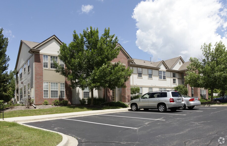 Randall Village 1637 Carlemont Dr Crystal Lake IL 60014 Apartment Finder