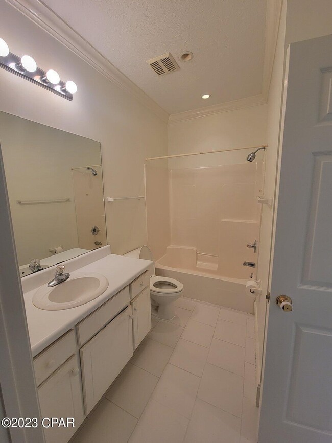 Building Photo - 2617 Cypress St