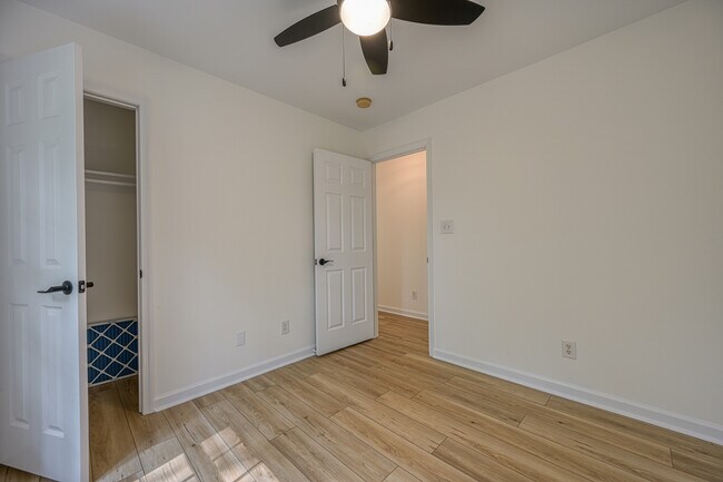 Building Photo - 2416 Horseshoe Bend Dr