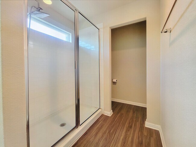 Building Photo - 1308 Fairhaven Gtwy