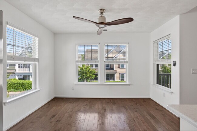 Building Photo - 207 Hearthstone Rch