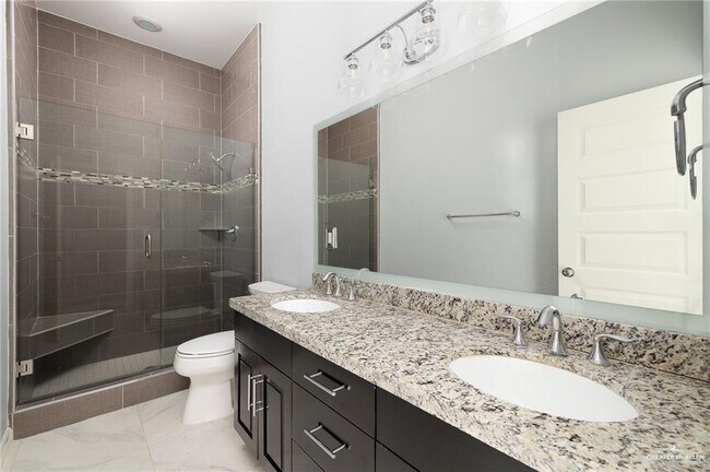 Building Photo - 11 N Crown Ln