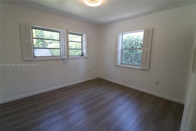 Building Photo - 8025 SW 62nd Pl