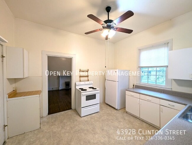 Building Photo - 4392 B Clinton St