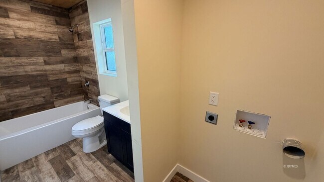 Building Photo - 54317 Pine Crest Ave