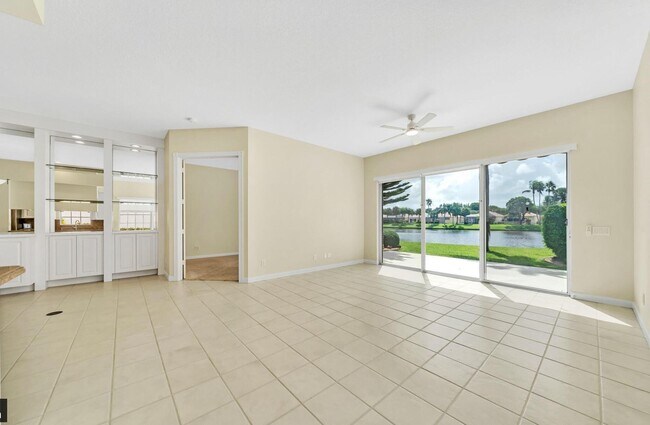 Building Photo - 4784 Blossom Dr