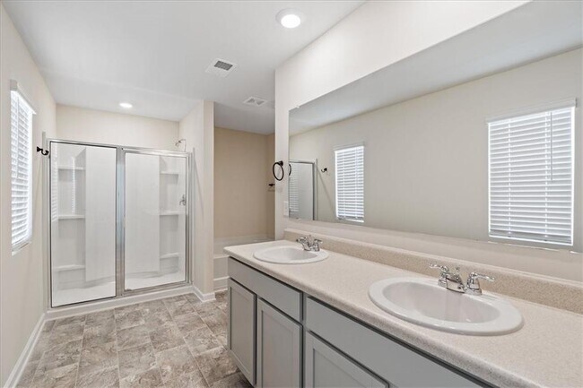 Building Photo - 1508 Brangus Dr