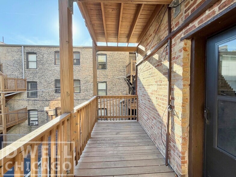 Building Photo - 3433 N Elaine Pl