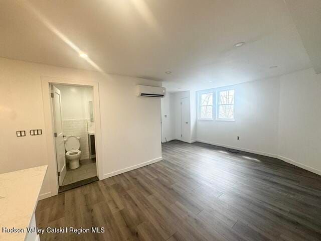 Building Photo - 473 Main St