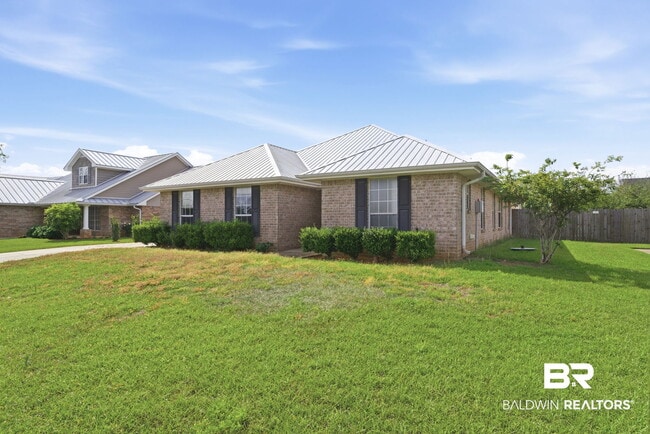 Building Photo - 9841 Watkins Dr
