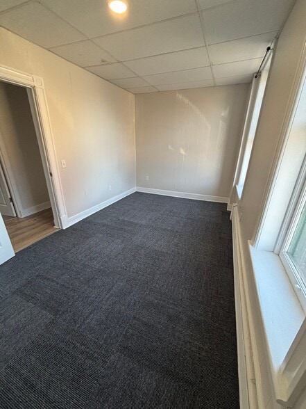 Building Photo - 1440 1st Ave