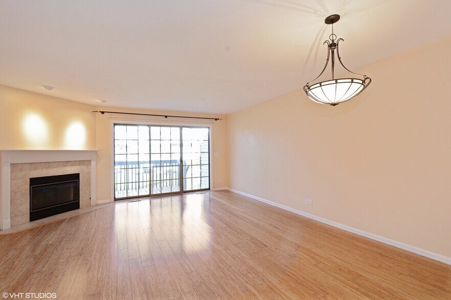 Living room - 1560 N Saint Marks Pl