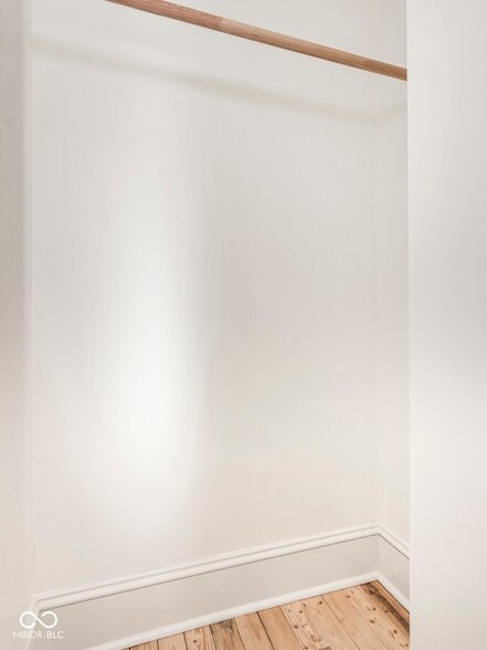 Building Photo - 1118 E St Clair St