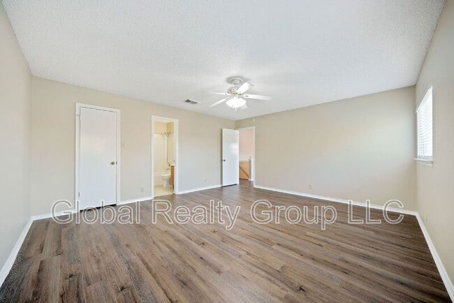 Building Photo - 1117 Stone Hollow