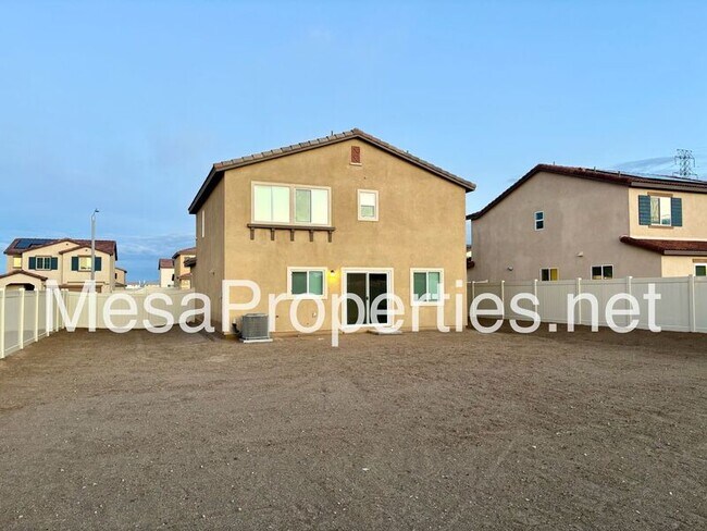 Building Photo - 14960 Coppola St