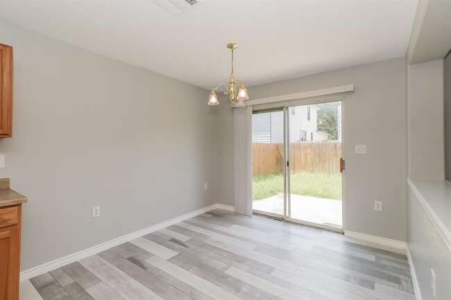 Building Photo - 6805 Doyal Dr