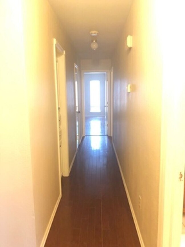 Building Photo - Spacious home for a Great Price! Edmond Sc...