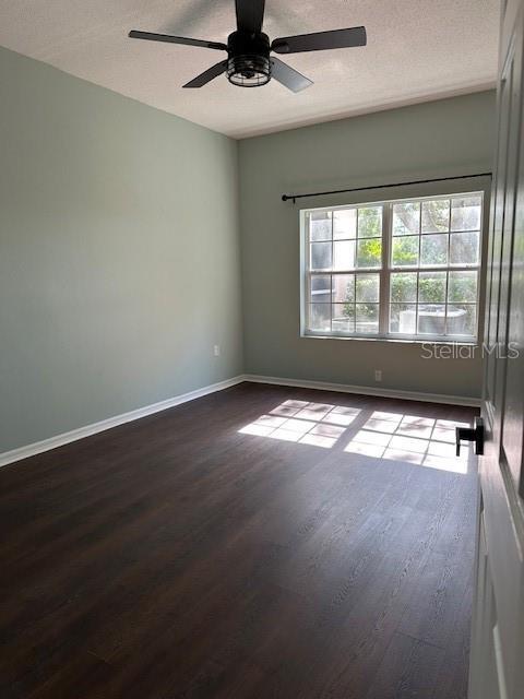 Building Photo - 4240 Central Sarasota Pkwy