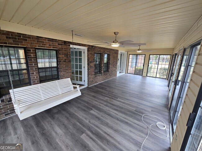 Building Photo - 1703 Point Peter Rd