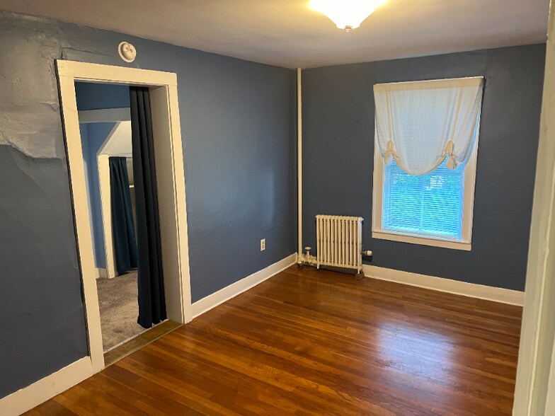 Building Photo - 1 Pomfret Rd