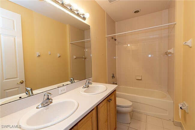 Building Photo - 10094 Mimosa Silk Dr