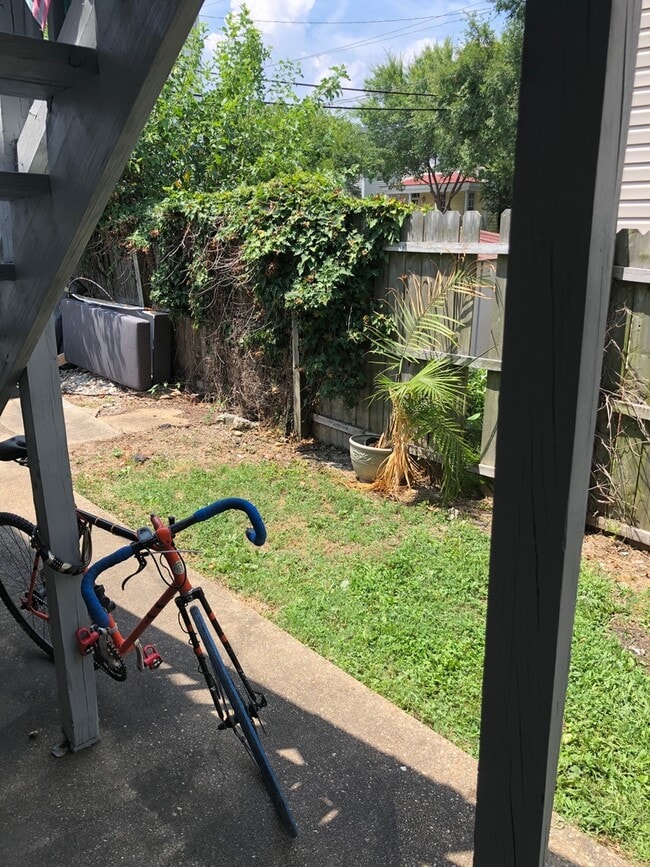 Building Photo - 1019 W Leigh St