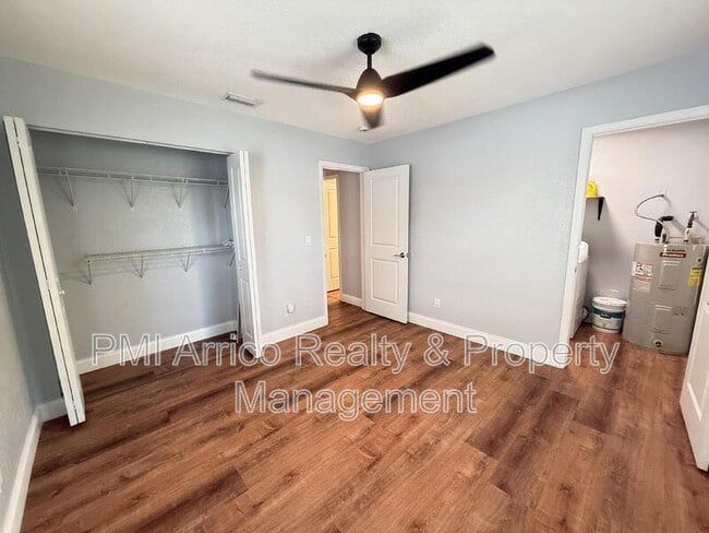 Building Photo - 2809 Marconi St