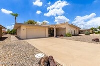 Building Photo - Large 2 Bedroom, Den and Office Sun City H...