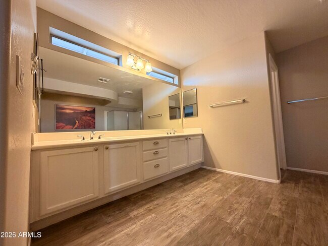 Building Photo - 13313 W Palo Verde Dr