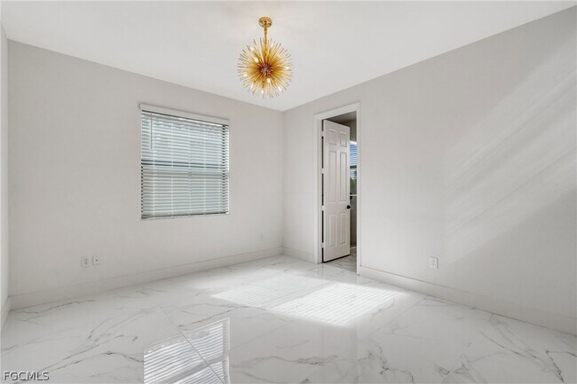 Building Photo - 11604 Meadowrun Cir