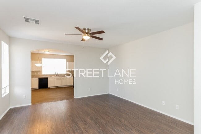 Building Photo - REDUCED!