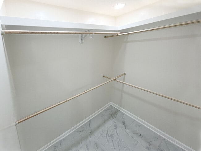 Building Photo - 7104 Orchard Ct