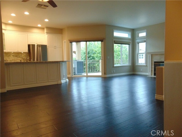 Building Photo - 1218 S Country Glen Way