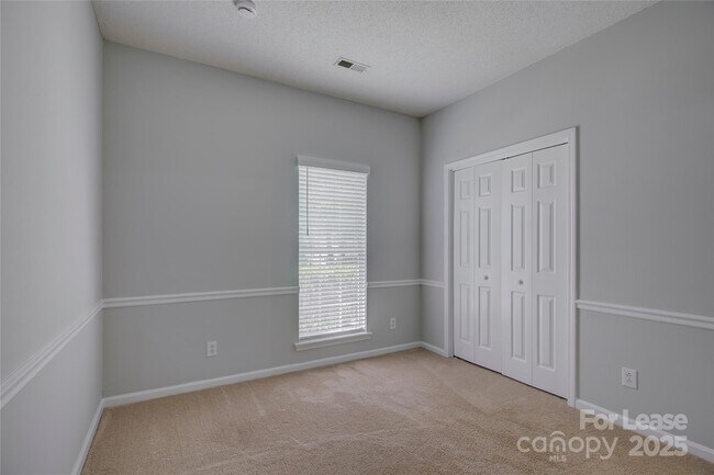 Building Photo - 7017 Scuppernong Ct