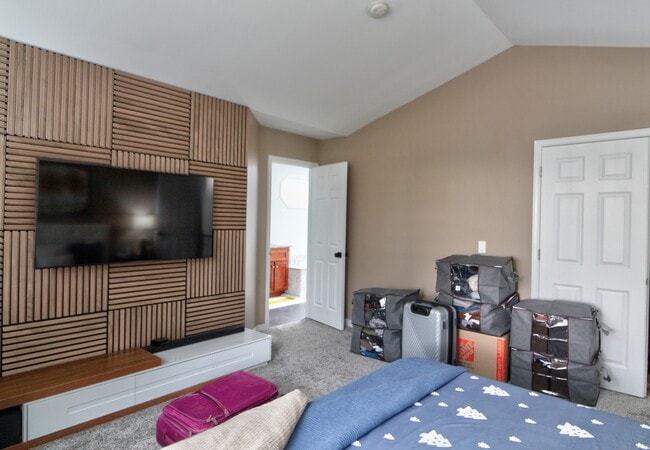 Building Photo - 940 223rd Pl NE